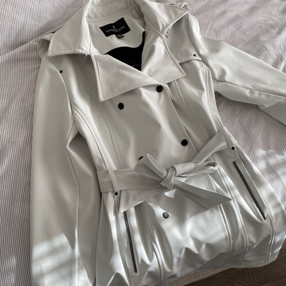 London Fog Weather Trench - Picture 7 of 16